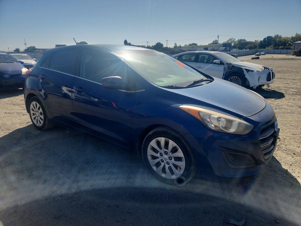 2016 Hyundai Elantra Gt მანქანა იყიდება აუქციონზე, vin: KMHD35LH1GU257089, აუქციონის ნომერი: 70080226
