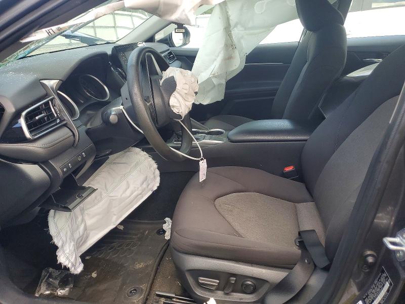 67884726 :رقم المزاد ، 4T1C11AK0NU646652 vin ، 2022 Toyota Camry مزاد بيع