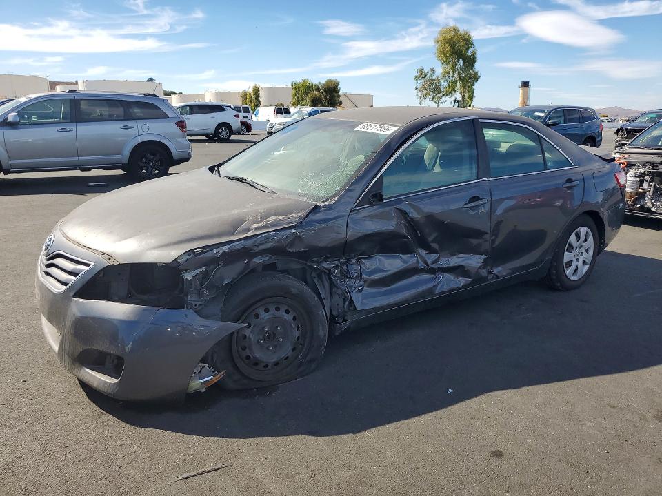 Auction sale of the 2011 Toyota Camry, vin: 4T1BF3EK7BU118833, lot number: 68617556