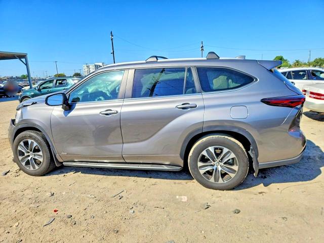 68302346 :رقم المزاد ، 5TDKBRCH9SS665794 vin ، 2025 Toyota Highlander Hybrid مزاد بيع