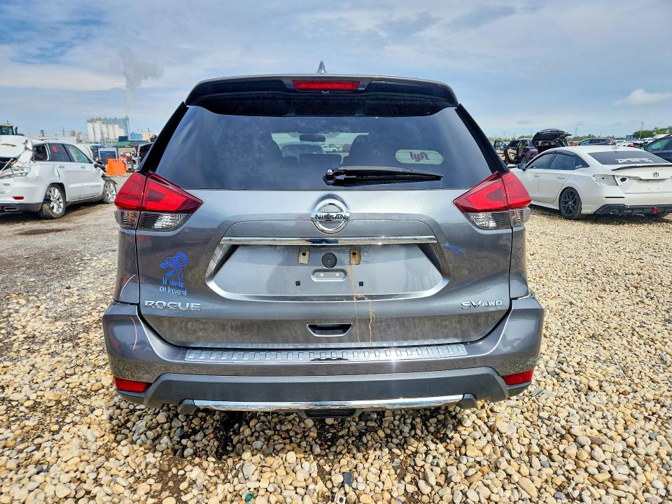 2017 Nissan Rogue მანქანა იყიდება აუქციონზე, vin: 5N1AT2MV2HC811639, აუქციონის ნომერი: 66722496
