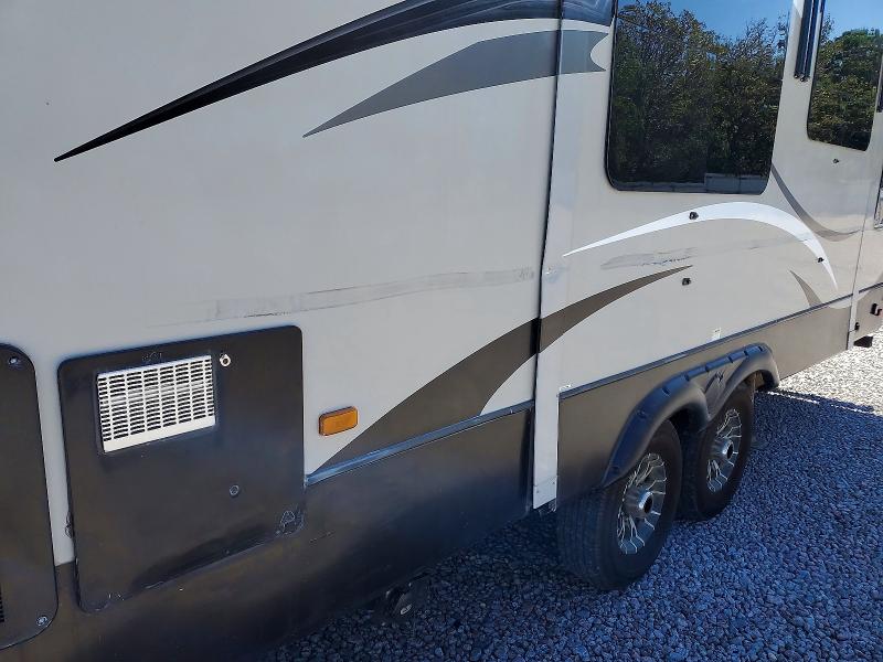 68636246 :رقم المزاد ، 4YDF30525FA740963 vin ، 2015 Keystone Montana مزاد بيع
