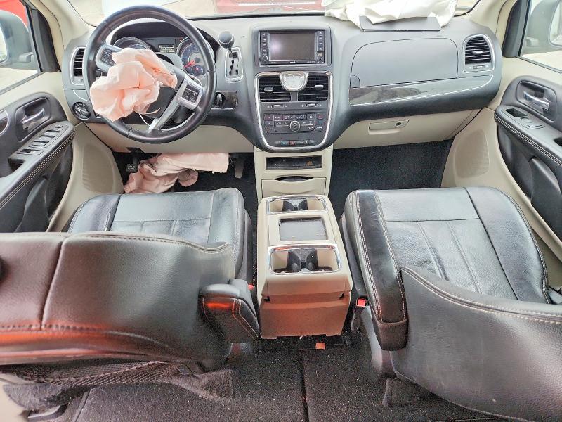 68439936 :رقم المزاد ، 2C4RC1BG0DR745986 vin ، 2013 Chrysler Town & Country مزاد بيع
