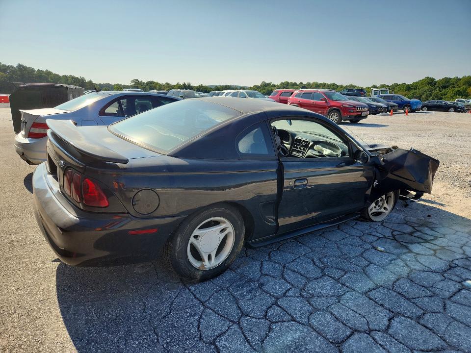 69147216 :رقم المزاد ، 1FAFP4049WF102795 vin ، 1998 Ford Mustang مزاد بيع