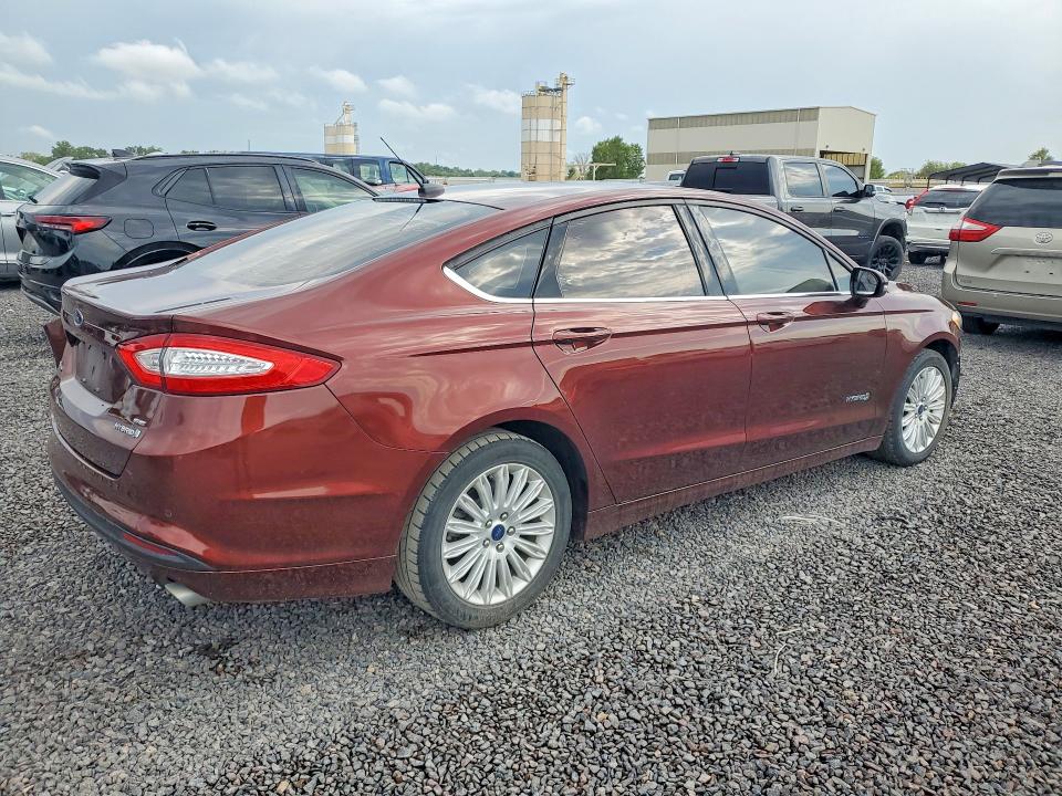 Продаж на аукціоні авто 2016 Ford Fusion, vin: 3FA6P0LU8GR360010, номер лоту: 67865456