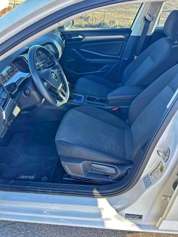 71423846 :رقم المزاد ، 3VWCB7BU3LM018829 vin ، 2020 Volkswagen Jetta مزاد بيع