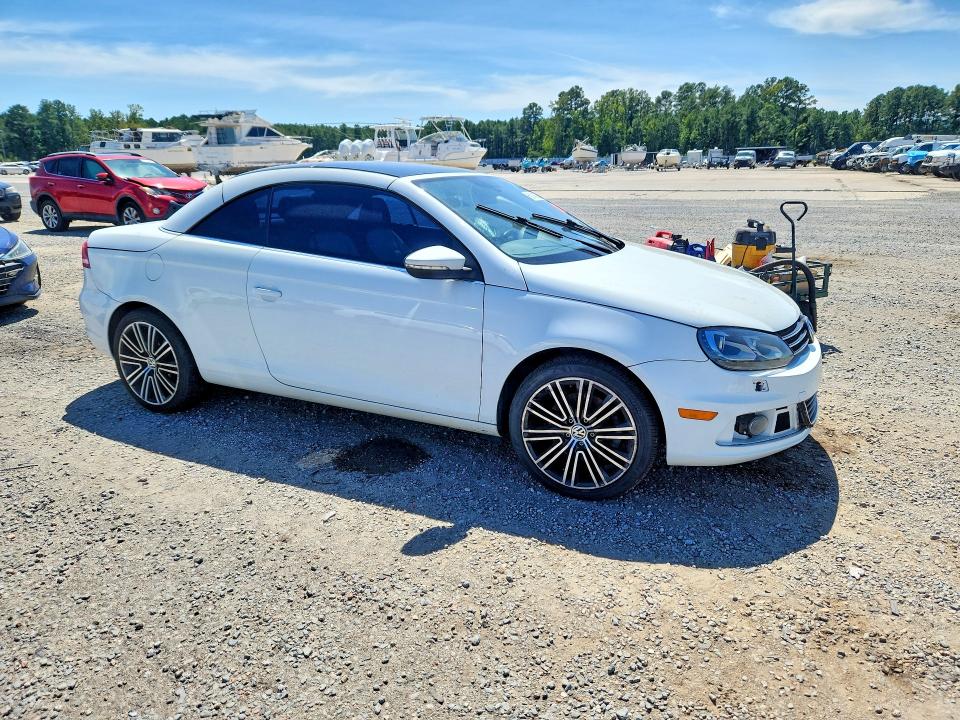 68146236 :رقم المزاد ، WVWFW8AH8FV002456 vin ، 2015 Volkswagen Eos مزاد بيع