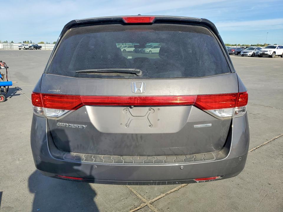 68251326 :رقم المزاد ، 5FNRL5H91FB031377 vin ، 2015 Honda Odyssey مزاد بيع