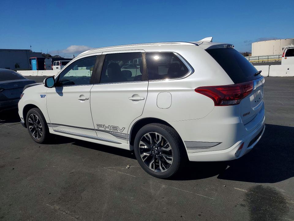 68405616 :رقم المزاد ، JA4J24A58JZ053178 vin ، 2018 Mitsubishi Outlander مزاد بيع