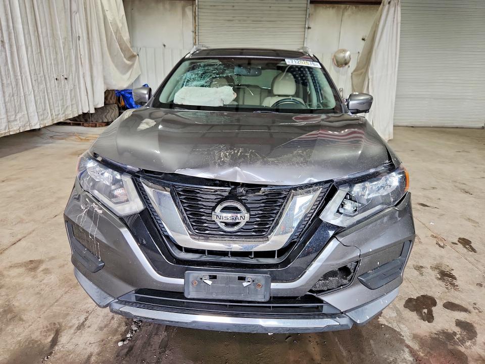 Продаж на аукціоні авто 2017 Nissan Rogue, vin: KNMAT2MV0HP565770, номер лоту: 71202676