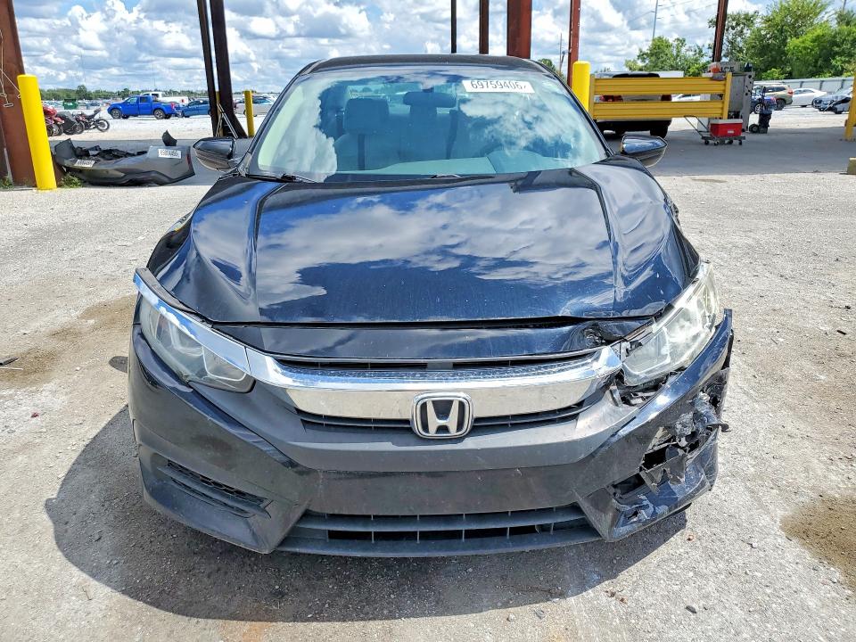 2018 Honda Civic მანქანა იყიდება აუქციონზე, vin: 19XFC2F55JE042320, აუქციონის ნომერი: 69759406