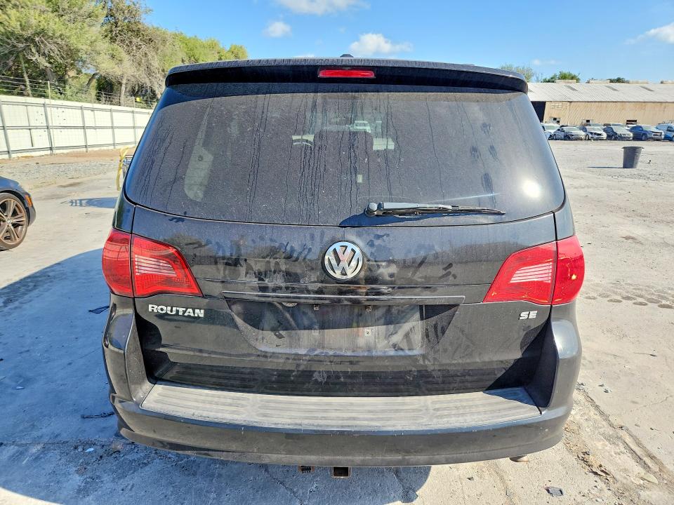 2011 Volkswagen Routan მანქანა იყიდება აუქციონზე, vin: 2V4RW3DG7BR803014, აუქციონის ნომერი: 67938816