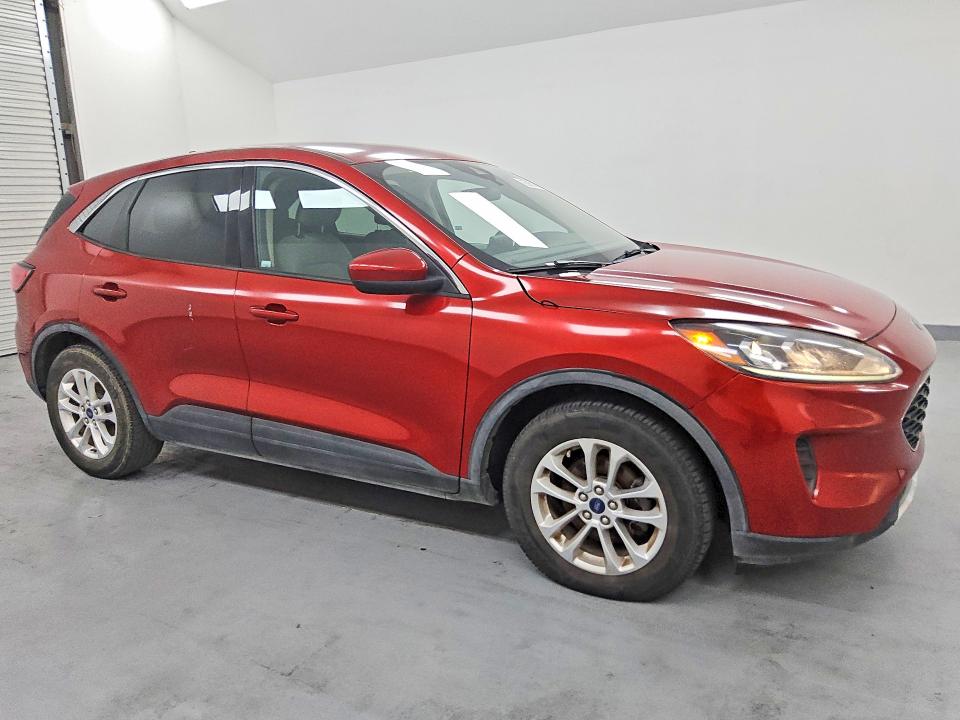69807766 :رقم المزاد ، 1FMCU0G68LUB02599 vin ، 2020 Ford Escape مزاد بيع