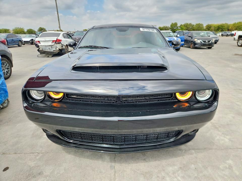 67729196 :رقم المزاد ، 2C3CDZAG0JH132498 vin ، 2018 Dodge Challenger مزاد بيع