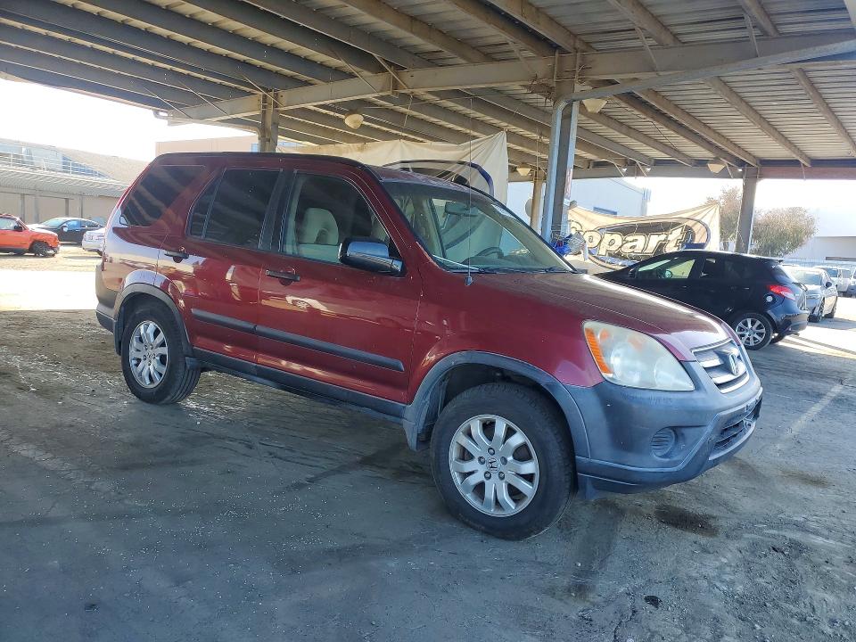 69061596 :رقم المزاد ، JHLRD78885C024604         vin ، 2005 Honda Cr-v مزاد بيع