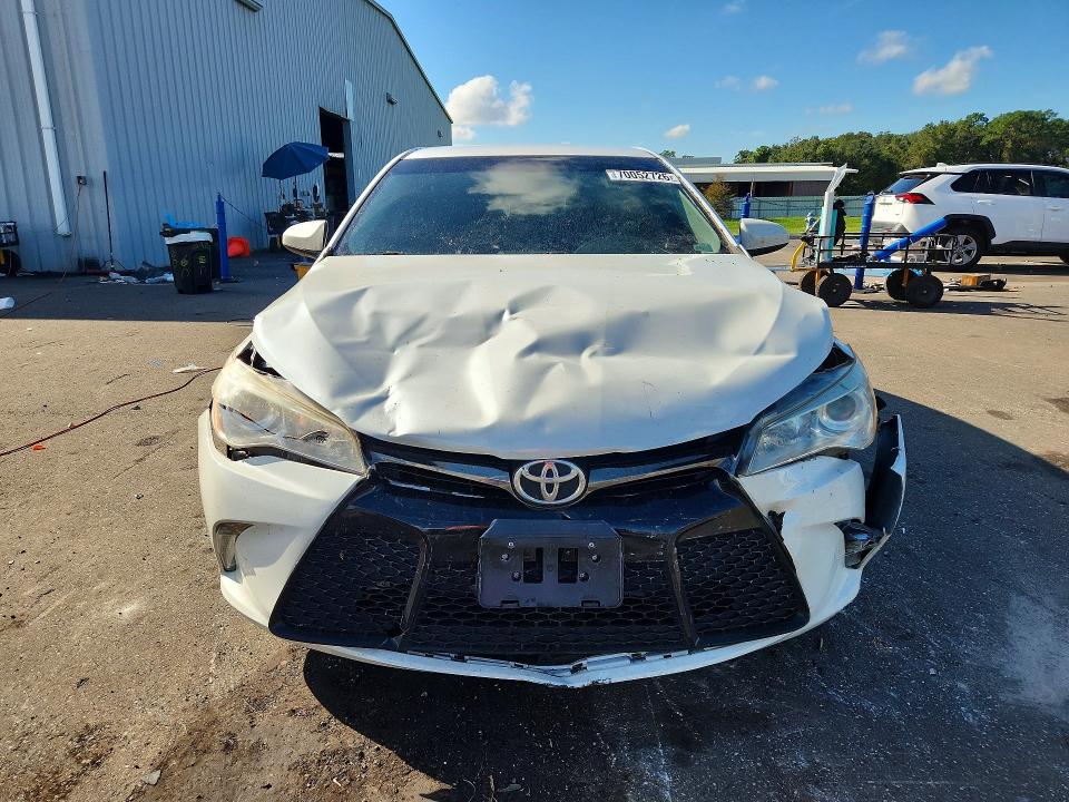 2017 Toyota Camry მანქანა იყიდება აუქციონზე, vin: 4T1BF1FK0HU423747, აუქციონის ნომერი: 70052726