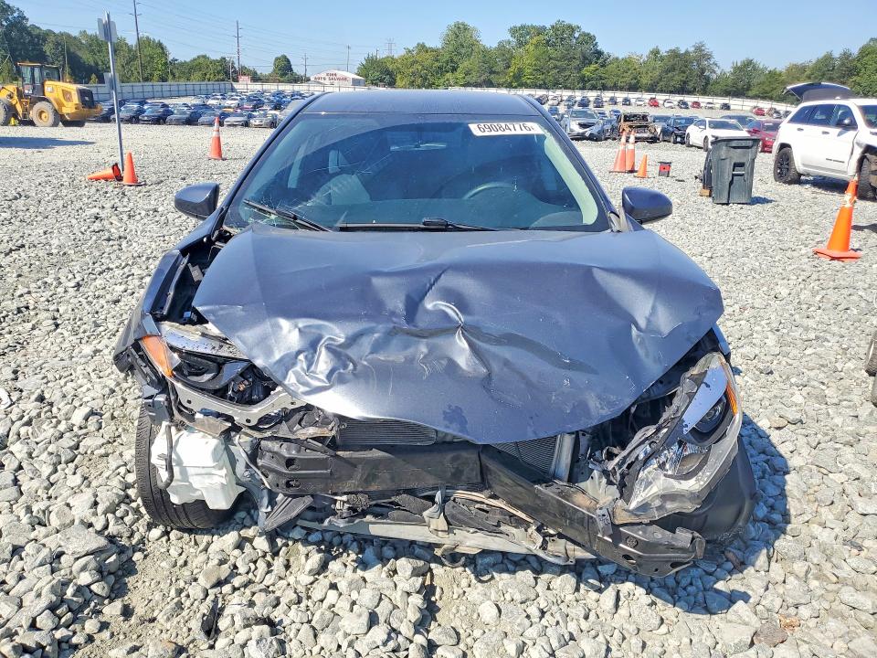 69084776 :رقم المزاد ، 2T1BURHE2FC430256 vin ، 2015 Toyota Corolla مزاد بيع
