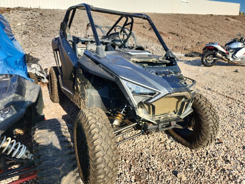 68988096 :رقم المزاد ، 3NSRAE925NF358160 vin ، 2022 Polaris Rzr مزاد بيع