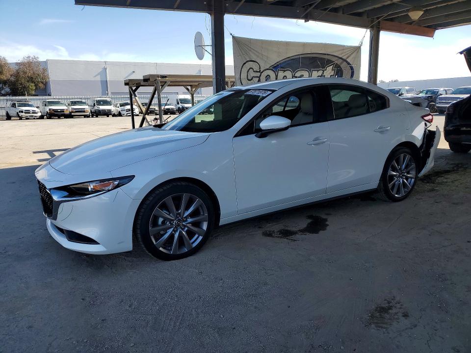Auction sale of the 2019 Mazda 3, vin: 3MZBPADL9KM105518, lot number: 67871876