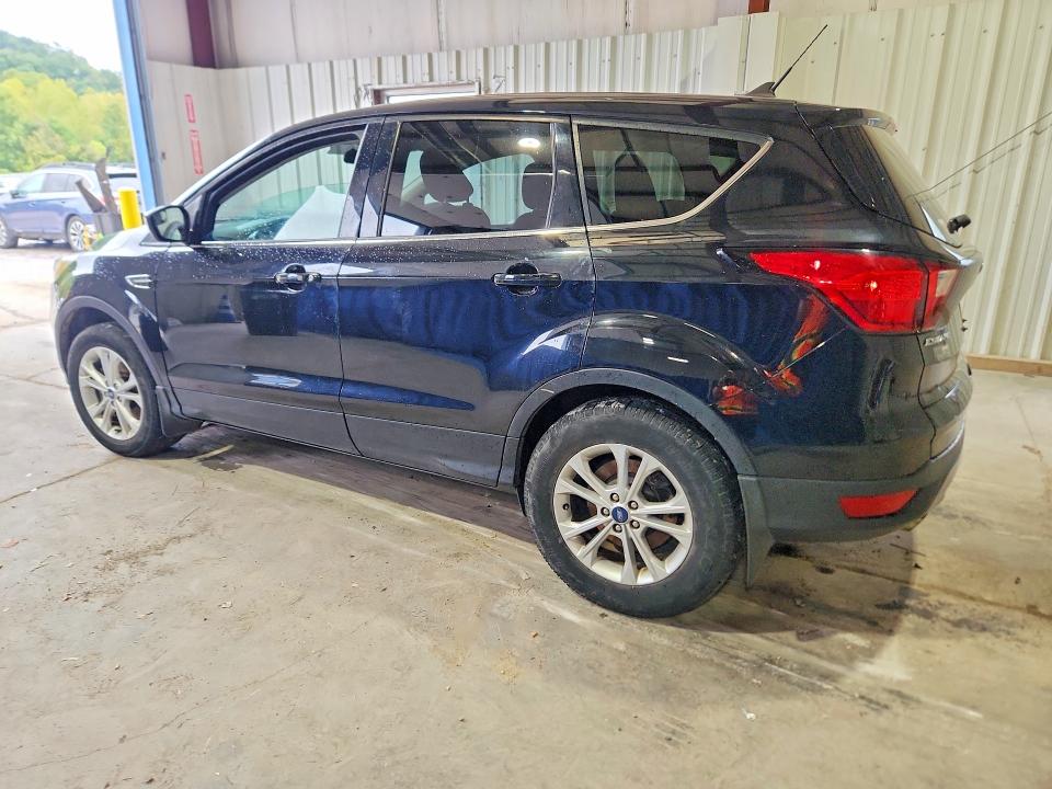 2019 Ford Escape მანქანა იყიდება აუქციონზე, vin: 1FMCU9GD5KUA39589, აუქციონის ნომერი: 68652496