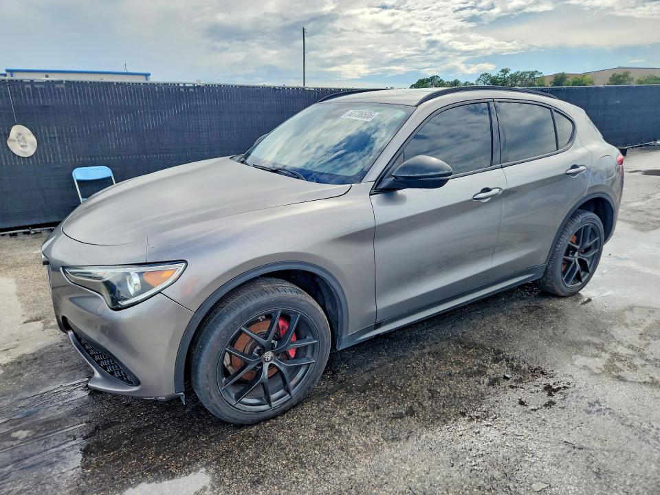 68736506 :رقم المزاد ، ZASPAJAN6K7C41588 vin ، 2019 Alfa Romeo Stelvio مزاد بيع