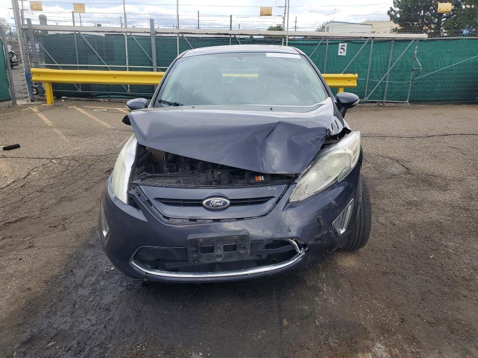 2013 Ford Fiesta მანქანა იყიდება აუქციონზე, vin: 3FADP4FJ5DM110975, აუქციონის ნომერი: 68881896