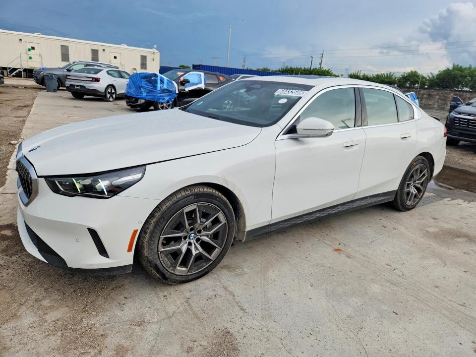 68432686 :رقم المزاد ، WBA53FJ0XTCX42565 vin ، 2026 Bmw 530 مزاد بيع