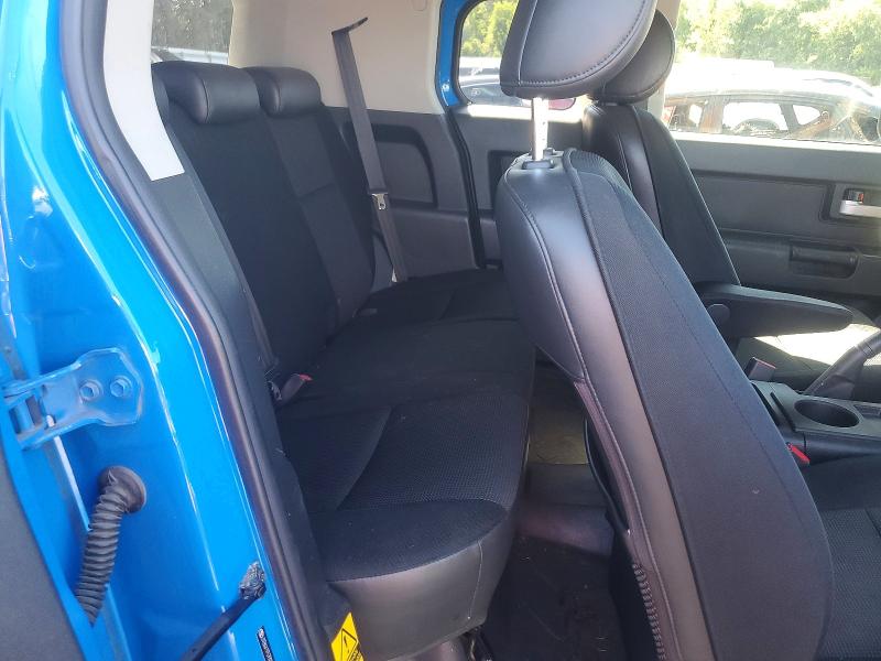 68743246 :رقم المزاد ، JTEBU11F570081413 vin ، 2007 Toyota Fj Cruiser مزاد بيع