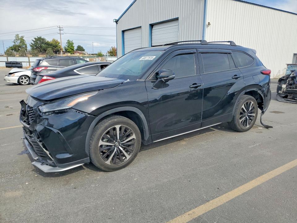 Продаж на аукціоні авто 2021 Toyota Highlander, vin: 5TDJZRBH8MS057261, номер лоту: 68877976