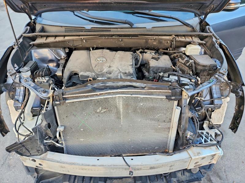 Продаж на аукціоні авто 2019 Toyota Highlander, vin: 5TDKZRFH7KS366067, номер лоту: 70631156