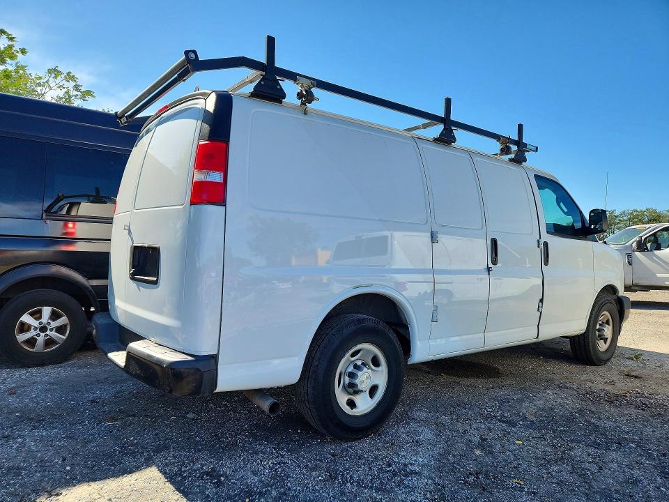 68745246 :رقم المزاد ، 1GCWGAFG2L1254162 vin ، 2020 Chevrolet Express G2500 مزاد بيع
