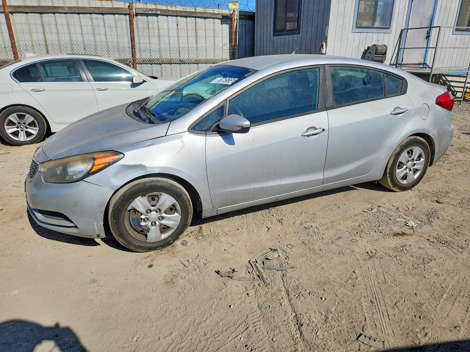 67196516 :رقم المزاد ، KNAFK4A6XG5615244 vin ، 2016 Kia Forte مزاد بيع