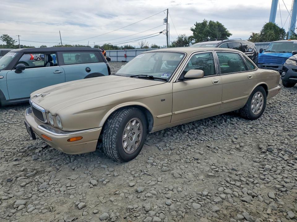 2003 Jaguar Xj8 მანქანა იყიდება აუქციონზე, vin: SAJDA14C33LF54200, აუქციონის ნომერი: 70566886