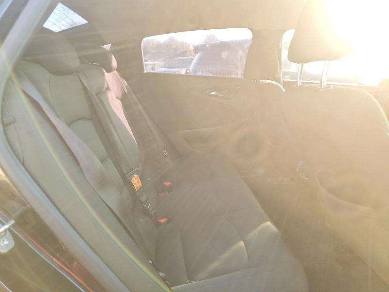 68585186 :رقم المزاد ، 1G1ZD5ST0JF293633 vin ، 2018 Chevrolet Malibu مزاد بيع