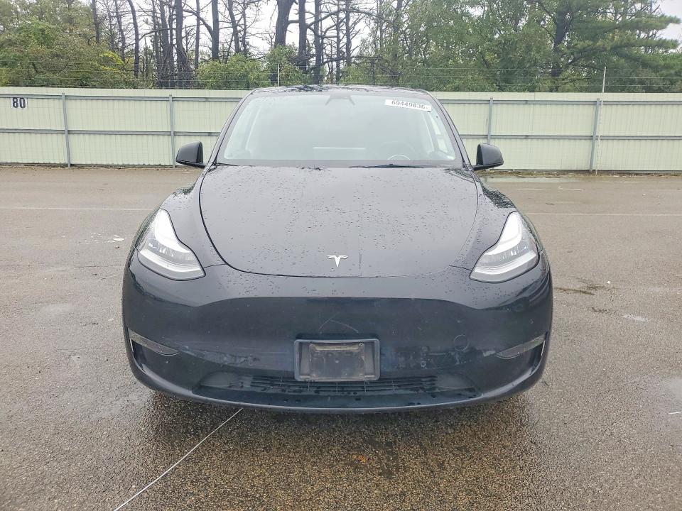 69449836 :رقم المزاد ، 5YJYGDEE0MF301000 vin ، 2021 Tesla Model Y مزاد بيع