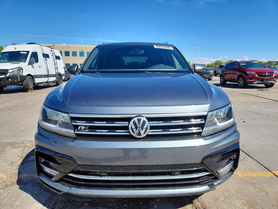 Продаж на аукціоні авто 2018 Volkswagen Tiguan, vin: 3VV2B7AX3JM197687, номер лоту: 69829696