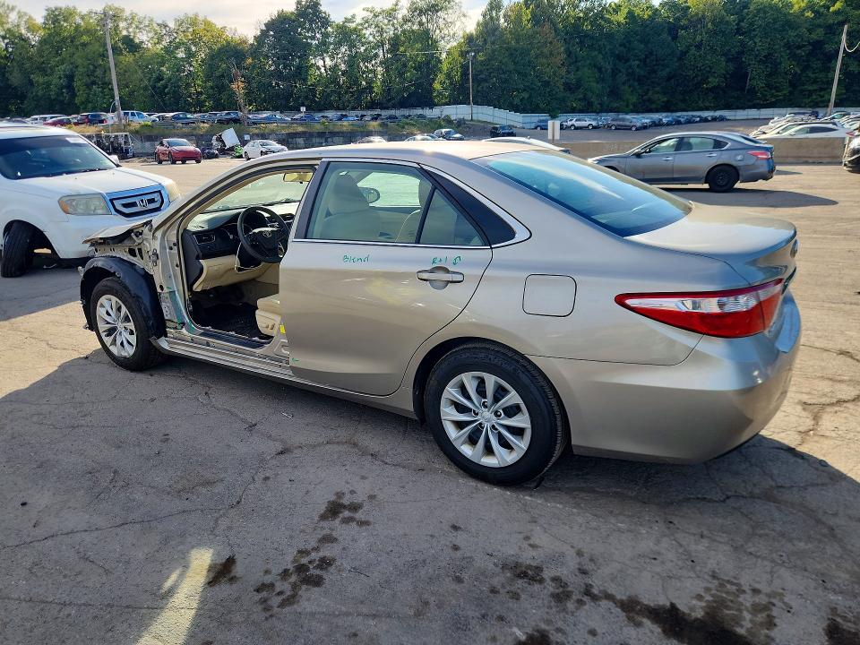 69978146 :رقم المزاد ، 4T1BF1FK3HU395085 vin ، 2017 Toyota Camry مزاد بيع