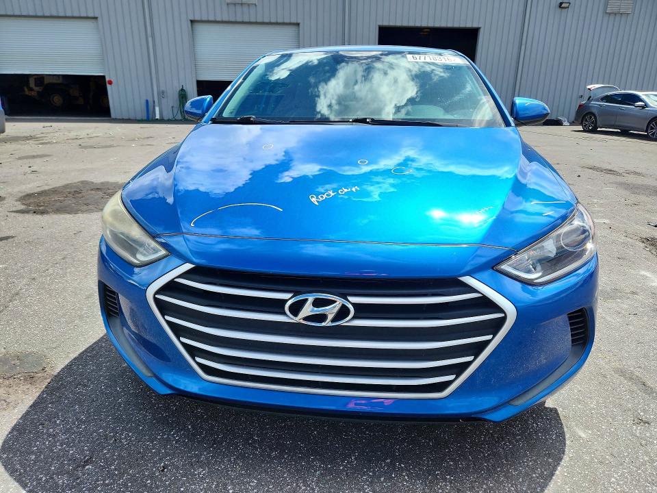2017 Hyundai Elantra მანქანა იყიდება აუქციონზე, vin: 5NPD84LF9HH038102, აუქციონის ნომერი: 67718316