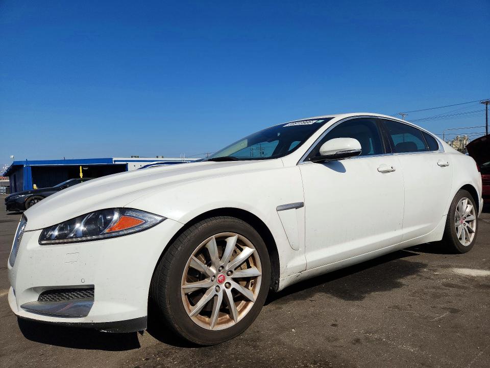 69919966 :رقم المزاد ، SAJWA0FS7FPU87652 vin ، 2015 Jaguar Xf مزاد بيع