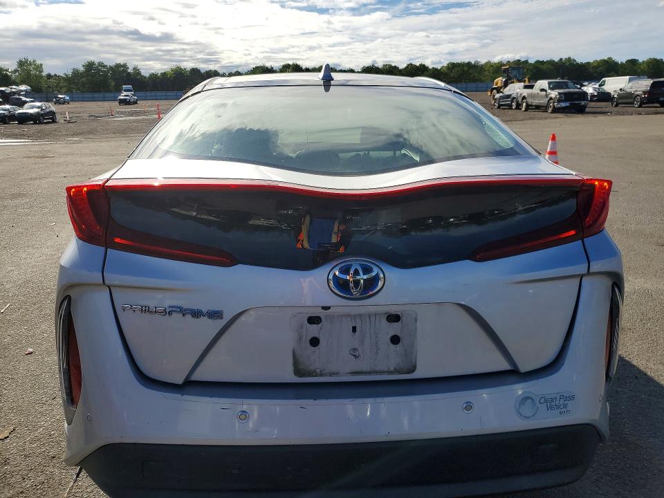 69719996 :رقم المزاد ، JTDKARFP1J3102728 vin ، 2018 Toyota Prius Prime مزاد بيع