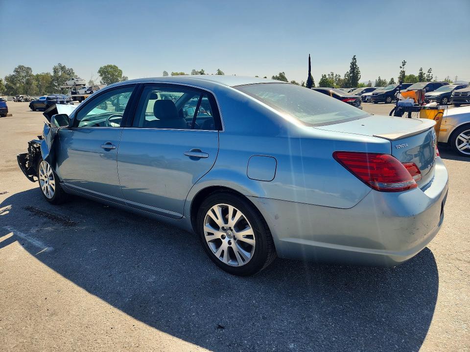 67562136 :رقم المزاد ، 4T1BK36BX8U282287 vin ، 2008 Toyota Avalon مزاد بيع