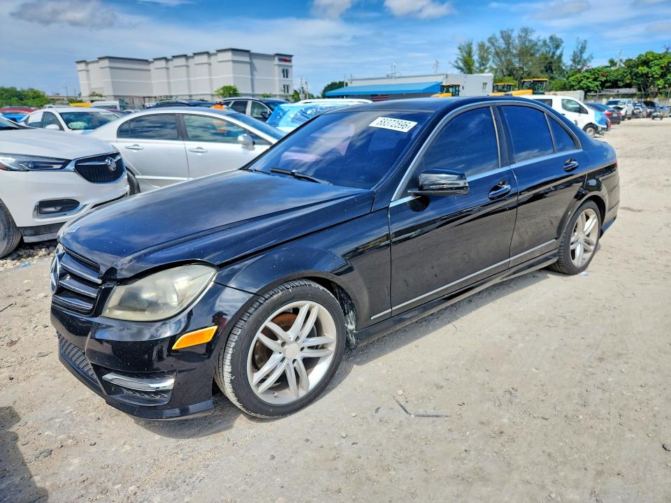 Продаж на аукціоні авто 2014 Mercedes-benz C, vin: WDDGF4HB7EA942628, номер лоту: 68372596