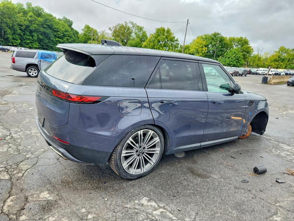 2024 Land Rover Range Rover Sport მანქანა იყიდება აუქციონზე, vin: SAL1P9EU3RA421579, აუქციონის ნომერი: 66981386