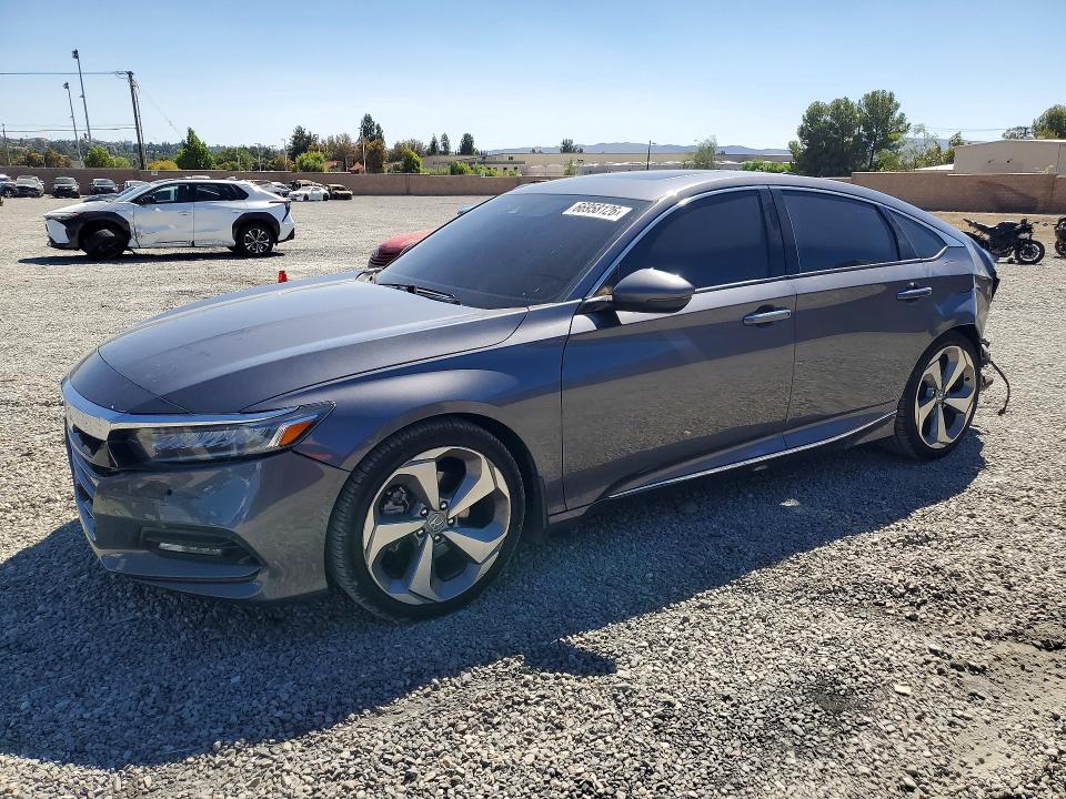 Продажа на аукционе авто 2018 Honda Accord, vin: 1HGCV1F93JA090798, номер лота: 66958126