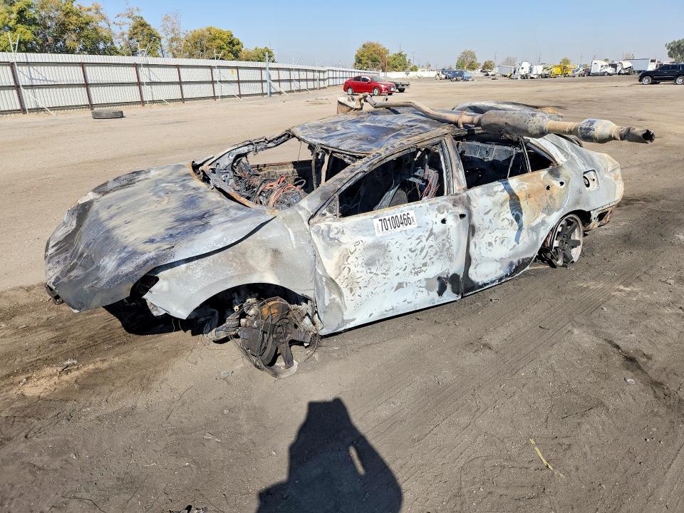 70100466 :رقم المزاد ، 4T1BF1FK3GU160734 vin ، 2016 Toyota Camry مزاد بيع