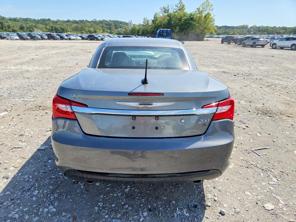 68095466 :رقم المزاد ، 1C3BCBGG7CN132215 vin ، 2012 Chrysler 200 مزاد بيع