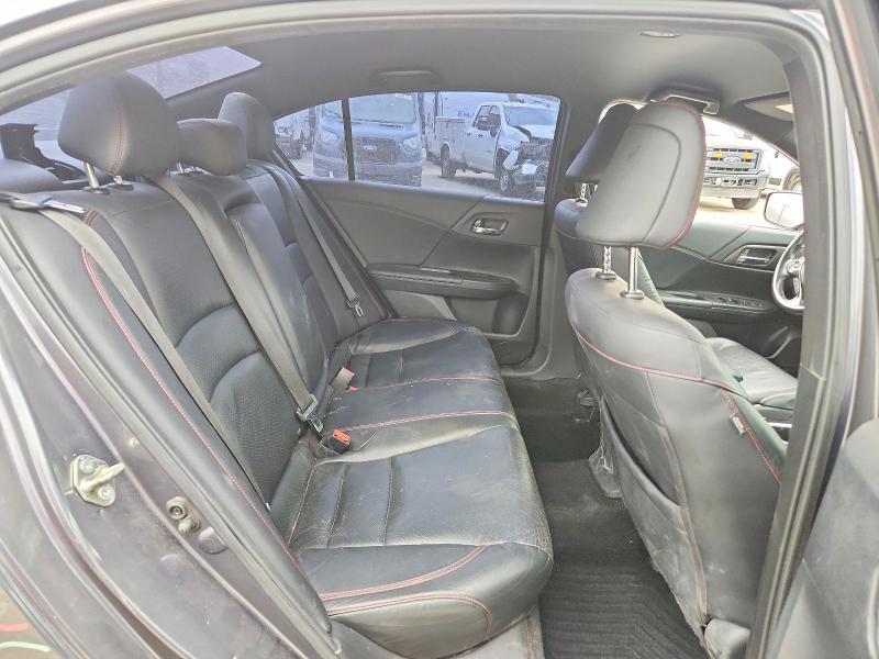 Продажа на аукционе авто 2017 Honda Accord, vin: 1HGCR2F10HA120063, номер лота: 68981436