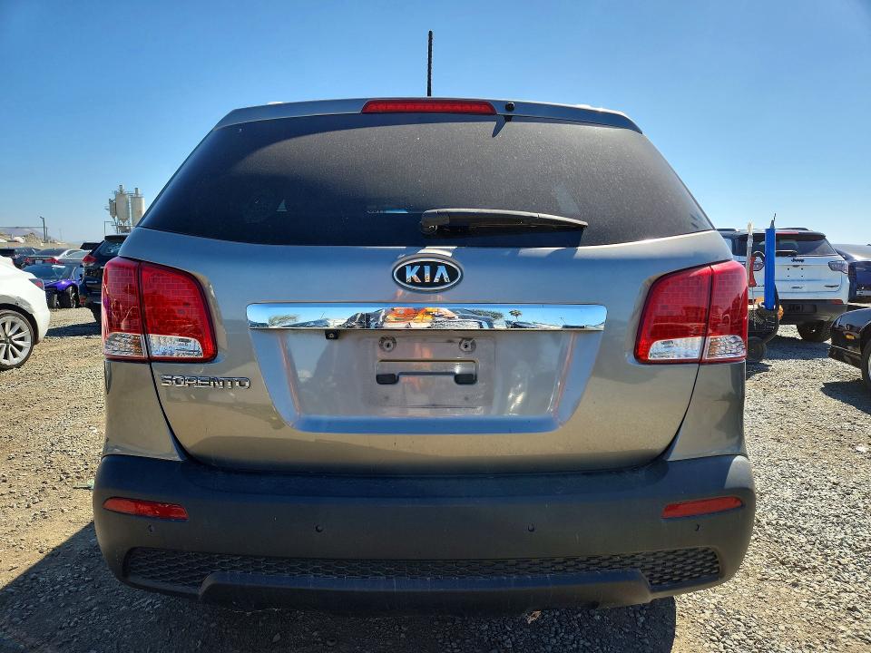 70847936 :رقم المزاد ، 5XYKT4A1XBG076935 vin ، 2011 Kia Sorento مزاد بيع