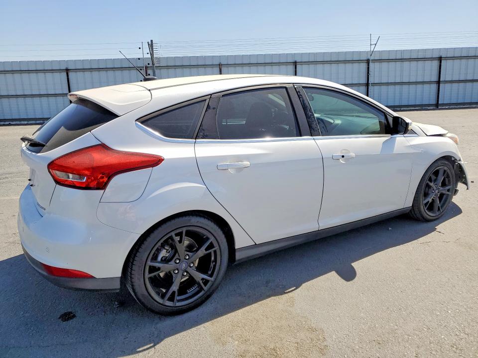68614626 :رقم المزاد ، 1FADP3N27GL362978 vin ، 2016 Ford Focus مزاد بيع