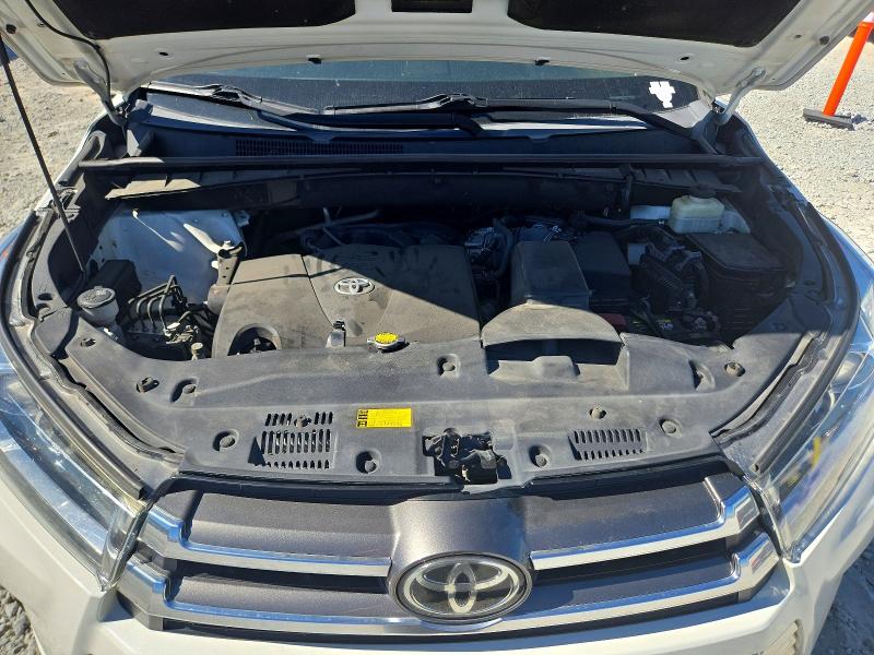 71146666 :رقم المزاد ، 5TDYZRFHXHS195320 vin ، 2017 Toyota Highlander مزاد بيع